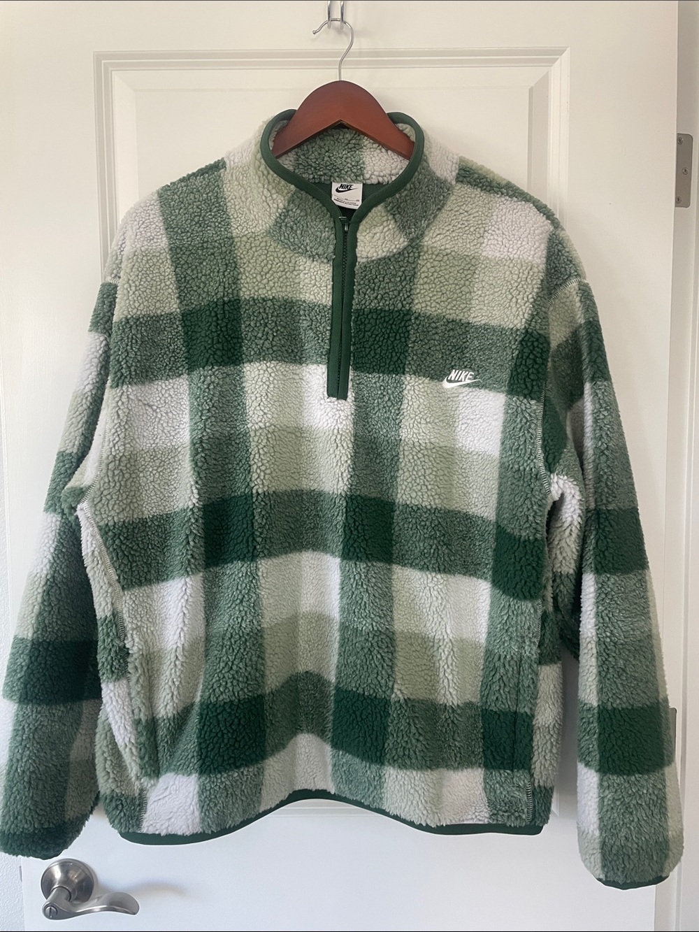 Nike Men’s Green and White Check Sherpa Half-Zip Pullover